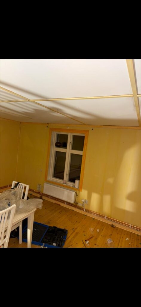 installation av nya radiatorer nära Västra Kyrkogatan